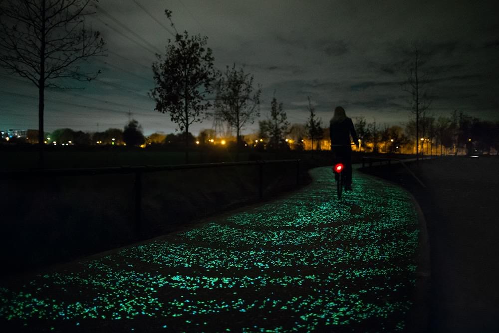 Glow-in-the-dark Bike Path Inspired by Van Gogh Glow-in-the-dark Bike Path Inspired by Van Gogh