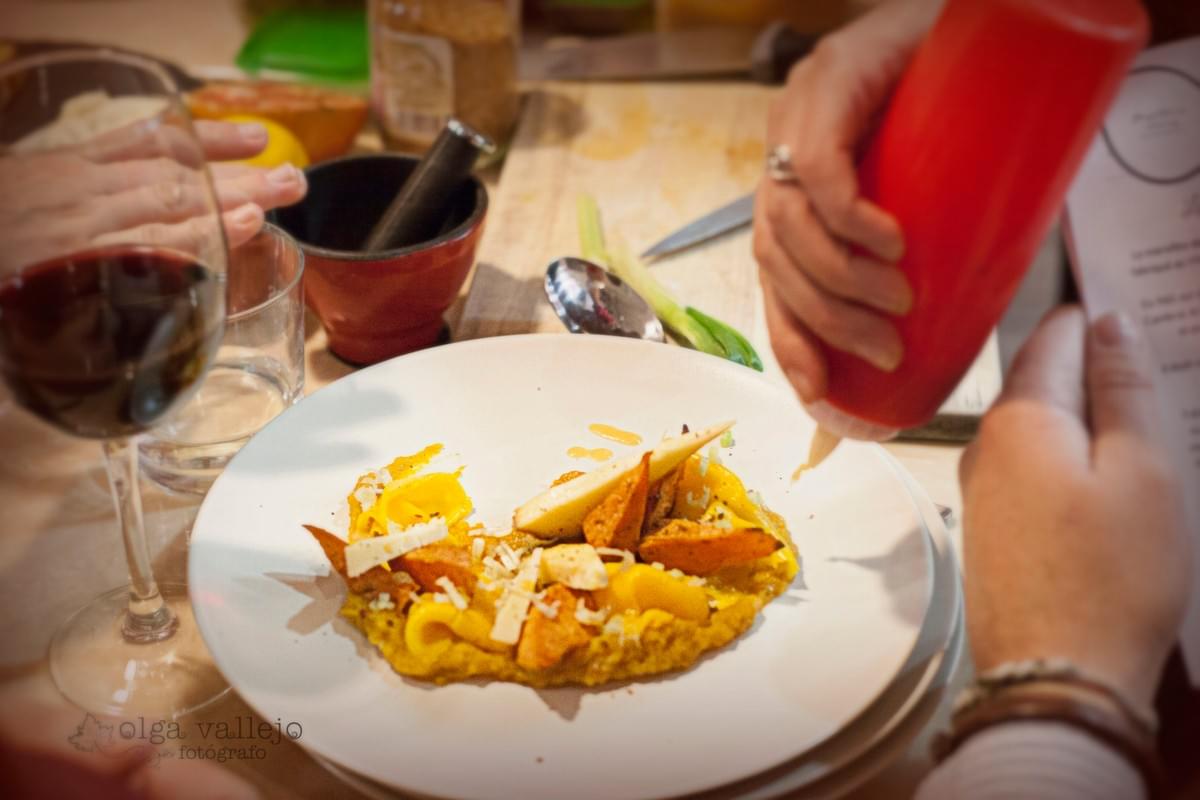 Maroilles à la mangue, purée de potimarron à la châtaigne, patate douce rôties au cumin, coulis de mangue aux agrumes. Maroilles à la mangue, purée de potimarron à la châtaigne, patate douce rôties au cumin, coulis de mangue aux agrumes.