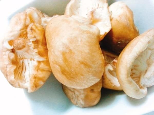 Shiitakes. Shiitakes.