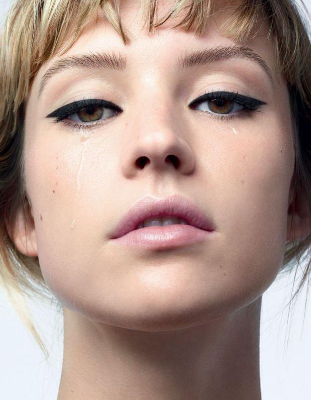 Angèle pour sa nouvelle campagne beauté CHANEL © Solve Sundsbo Angèle pour sa nouvelle campagne beauté CHANEL © Solve Sundsbo