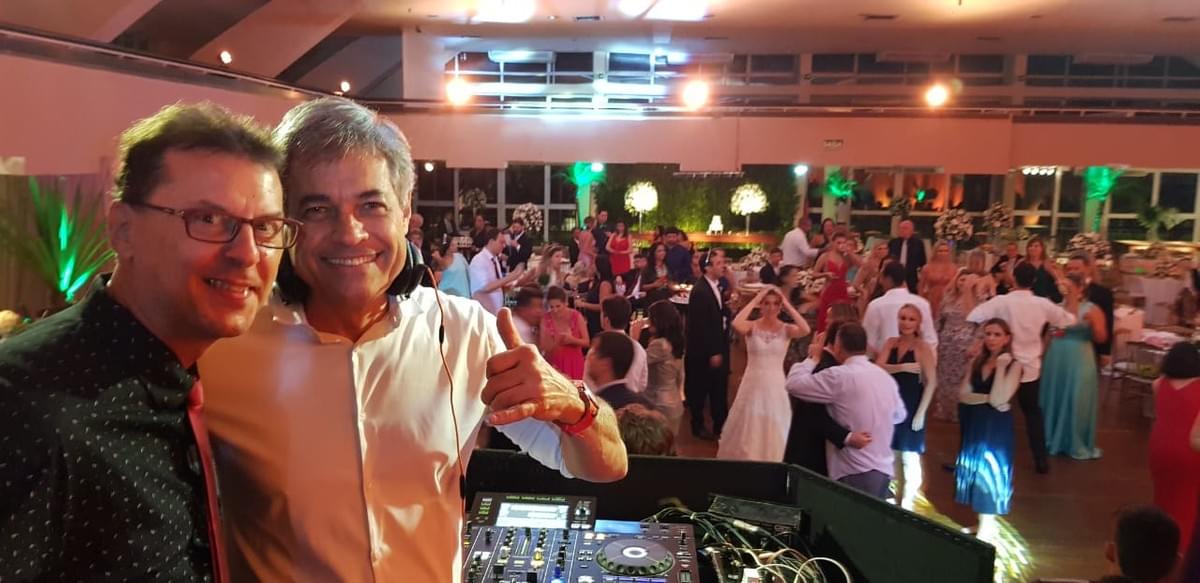DJ Cappelli e Banda Rag juntos nesse Sucesso de Festa DJ Cappelli e Banda Rag juntos nesse Sucesso de Festa