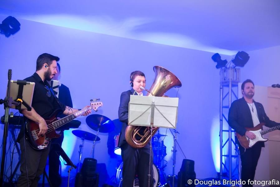 Eric toca Tuba com a Rag Eric toca Tuba com a Rag