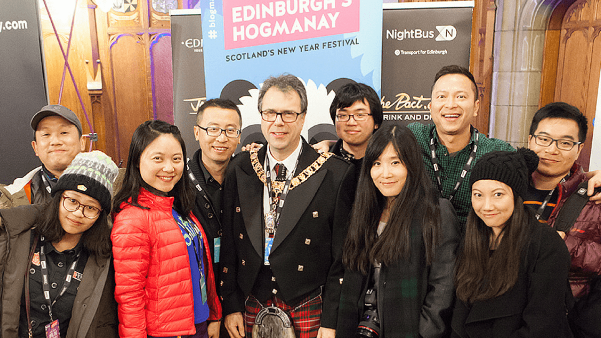 Digiology working with Chinese bloggers at Edinburghs Hogmanay Digiology working with Chinese bloggers at Edinburghs Hogmanay
