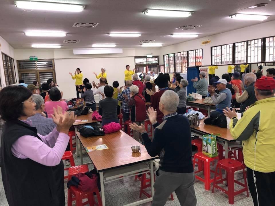 熟齡長者手機教學活動現場照片20171124 熟齡長者手機教學活動現場照片20171124