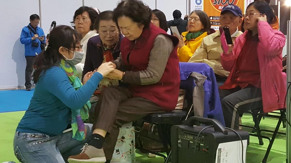 資訊月熟齡長者手機教學活動現場照片20171211 資訊月熟齡長者手機教學活動現場照片20171211