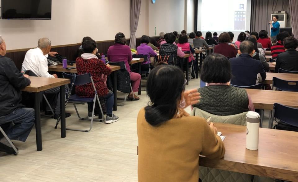 智樂活銀髮熟齡長者手機教學活動現場照片20180122 智樂活銀髮熟齡長者手機教學活動現場照片20180122