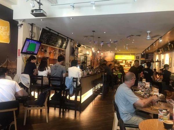 【台中寵物友善餐廳】Burger Joint 7分SO美式廚房~朝富店 【台中寵物友善餐廳】Burger Joint 7分SO美式廚房~朝富店