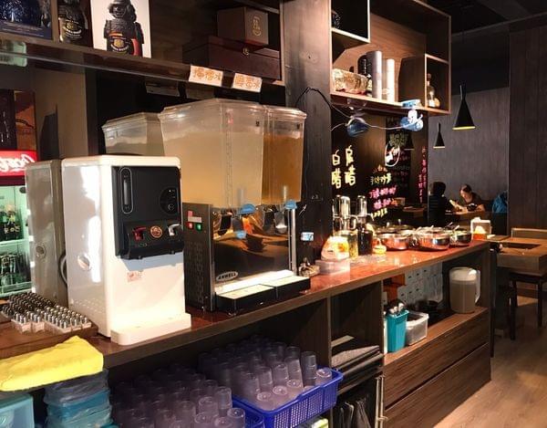 台北寵物友善餐廳】金鍋盃小火鍋-職人 肉品 海鮮~內湖店 台北寵物友善餐廳】金鍋盃小火鍋-職人 肉品 海鮮~內湖店