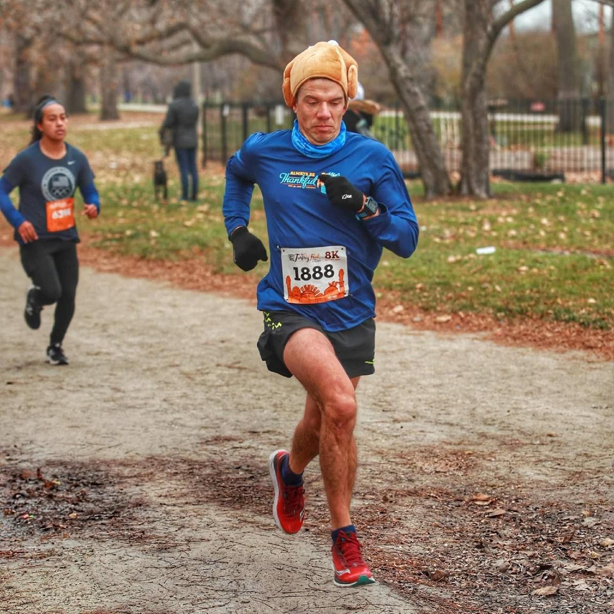 runner participating in a turkey trot race in chicago runner participating in a turkey trot race in chicago