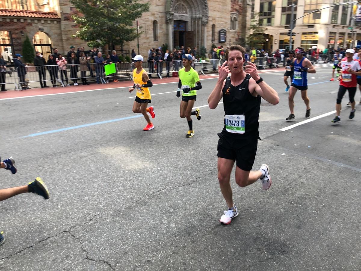 Chicago runner takes part in a marathon Chicago runner takes part in a marathon