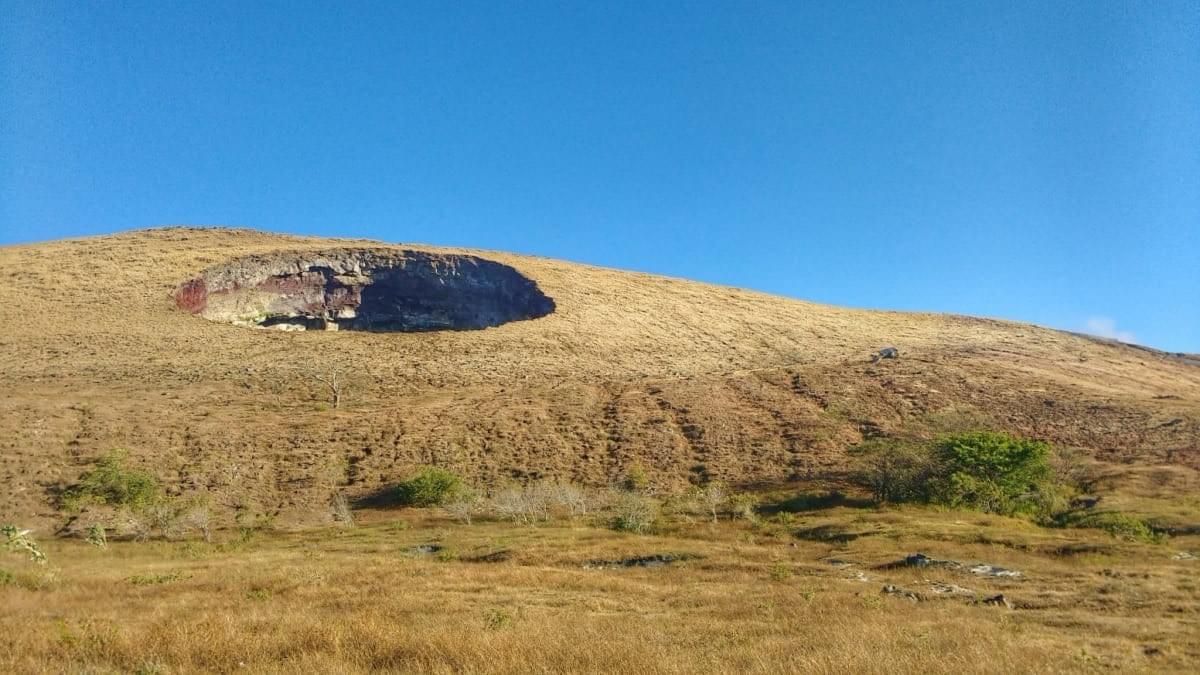 A Volcanic sinkhole near León, Nicaragua. Part of a Quetzaltrekkers multi-day hike. A Volcanic sinkhole near León, Nicaragua. Part of a Quetzaltrekkers multi-day hike.