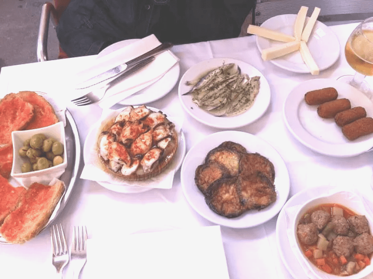 Qu'est ce que la tapa - Où manger les meilleures tapas à Malaga Qu'est ce que la tapa - Où manger les meilleures tapas à Malaga