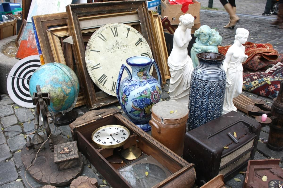 déballage et vide-greniers une passion du mobilier déballage et vide-greniers une passion du mobilier