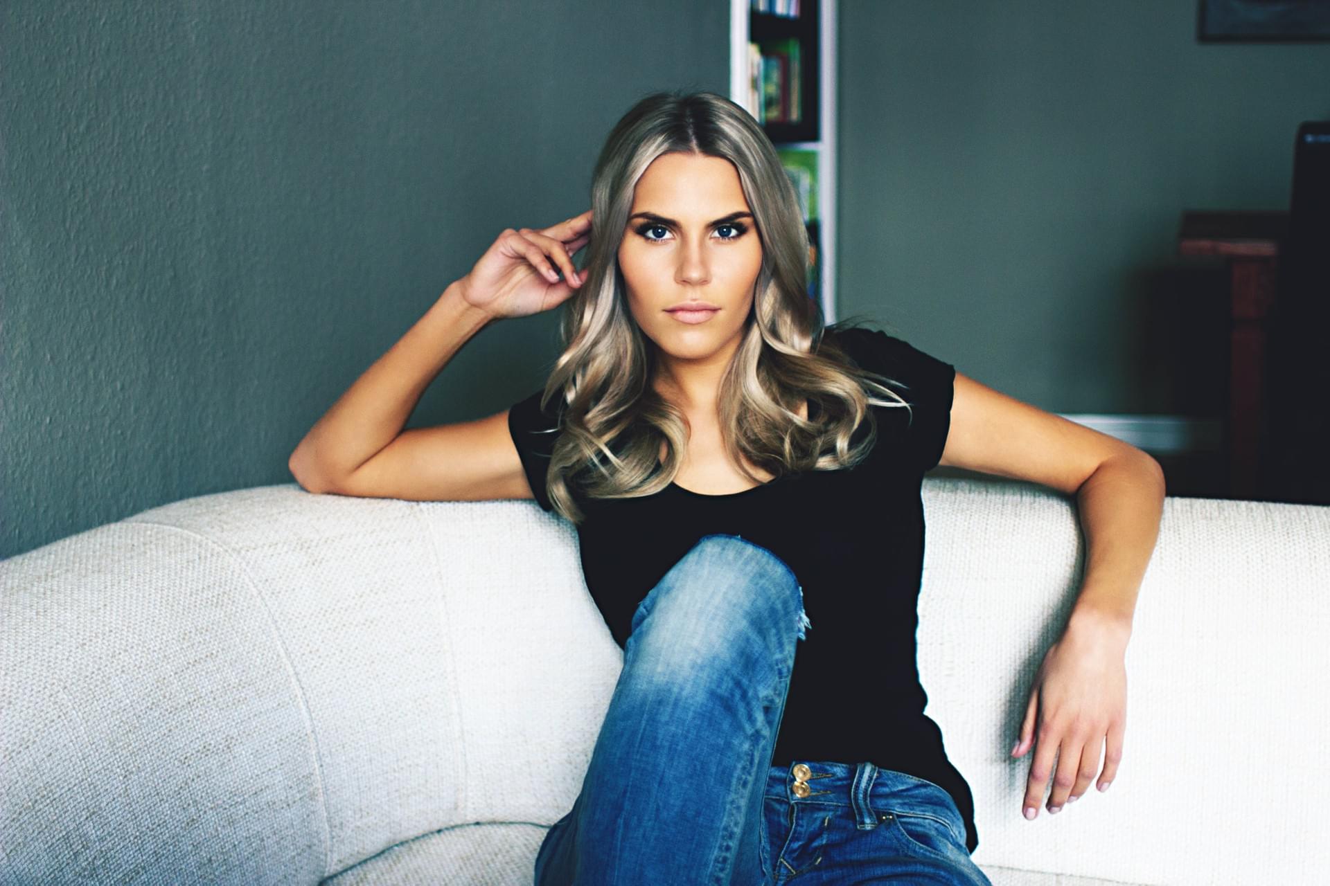 Fleur Conradi on Strikingly