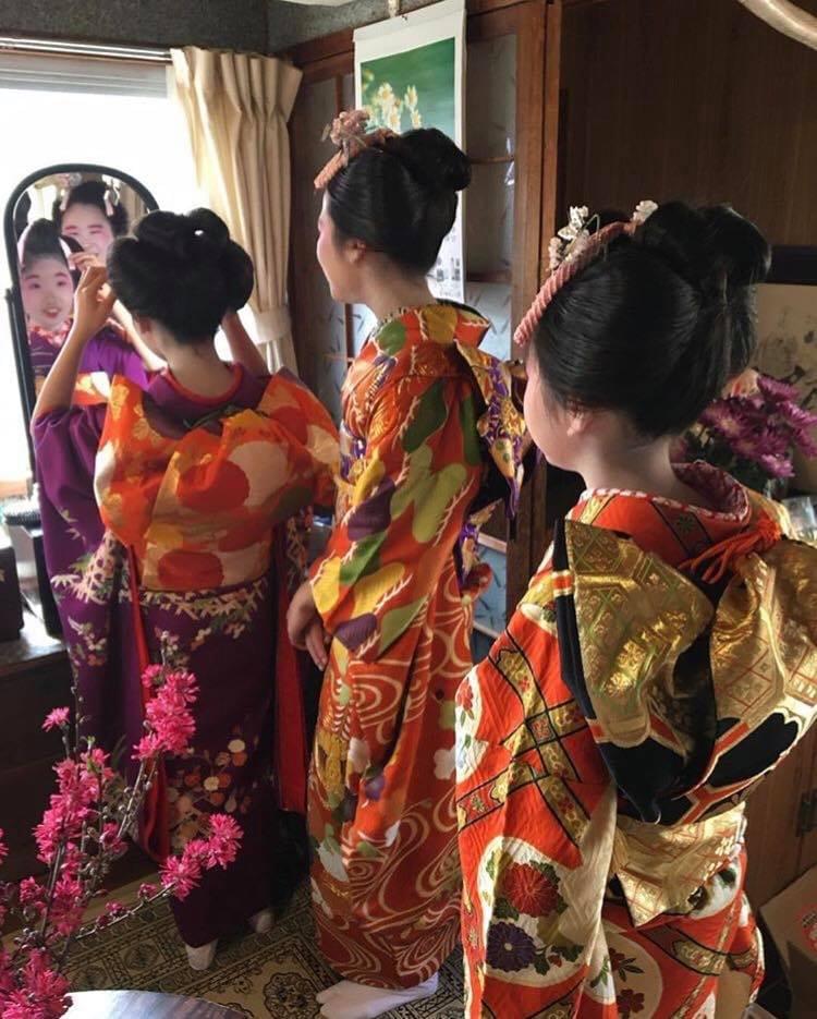 「出水に、小糸。」公演 on Strikingly