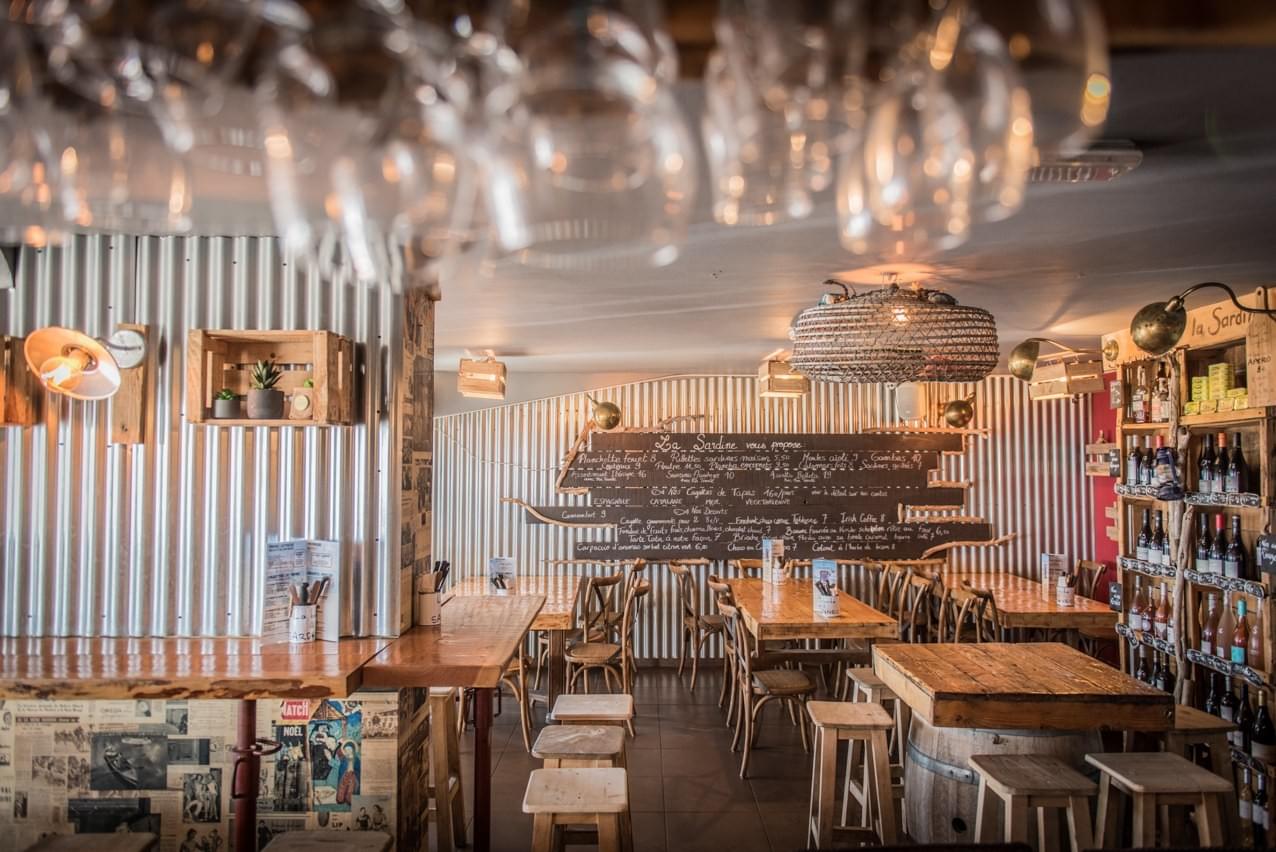 La Boite A Sardines Restaurant Bar Tapas Canet En Roussillon