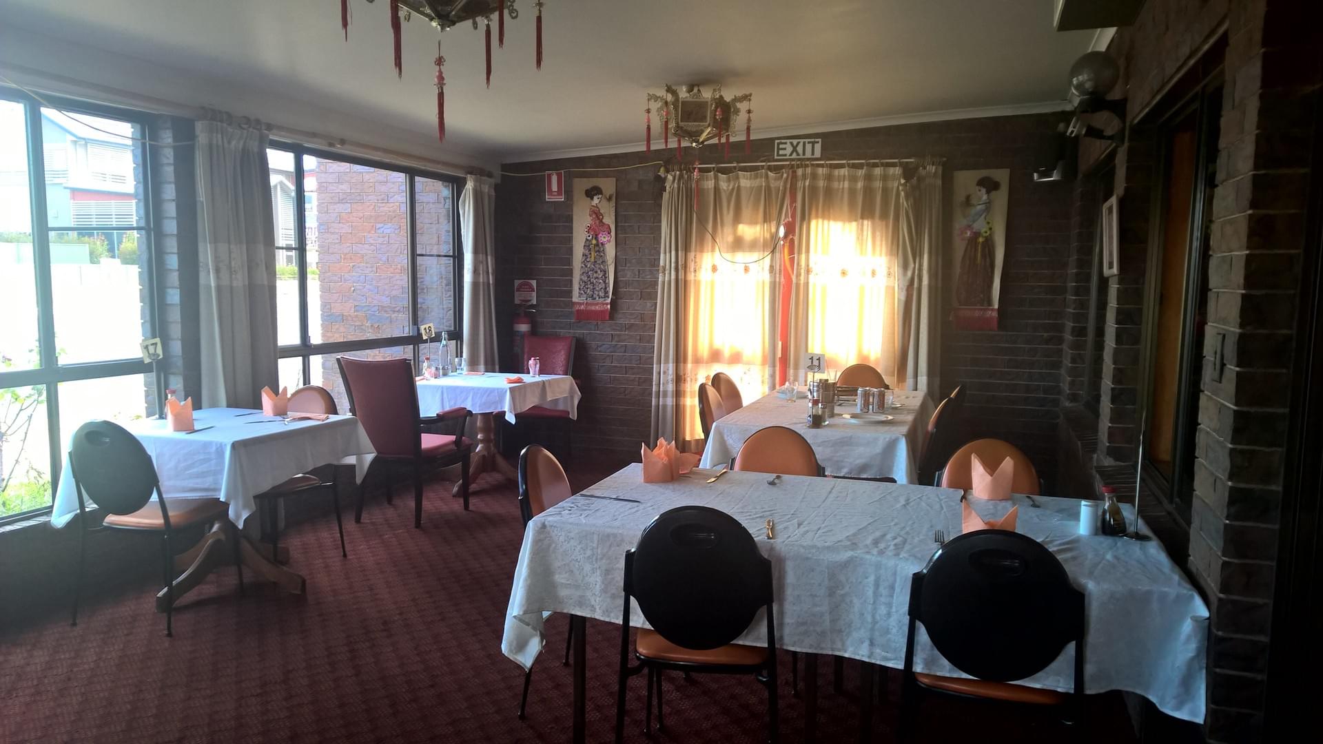 Roses licensed chinese restaurant on Strikingly