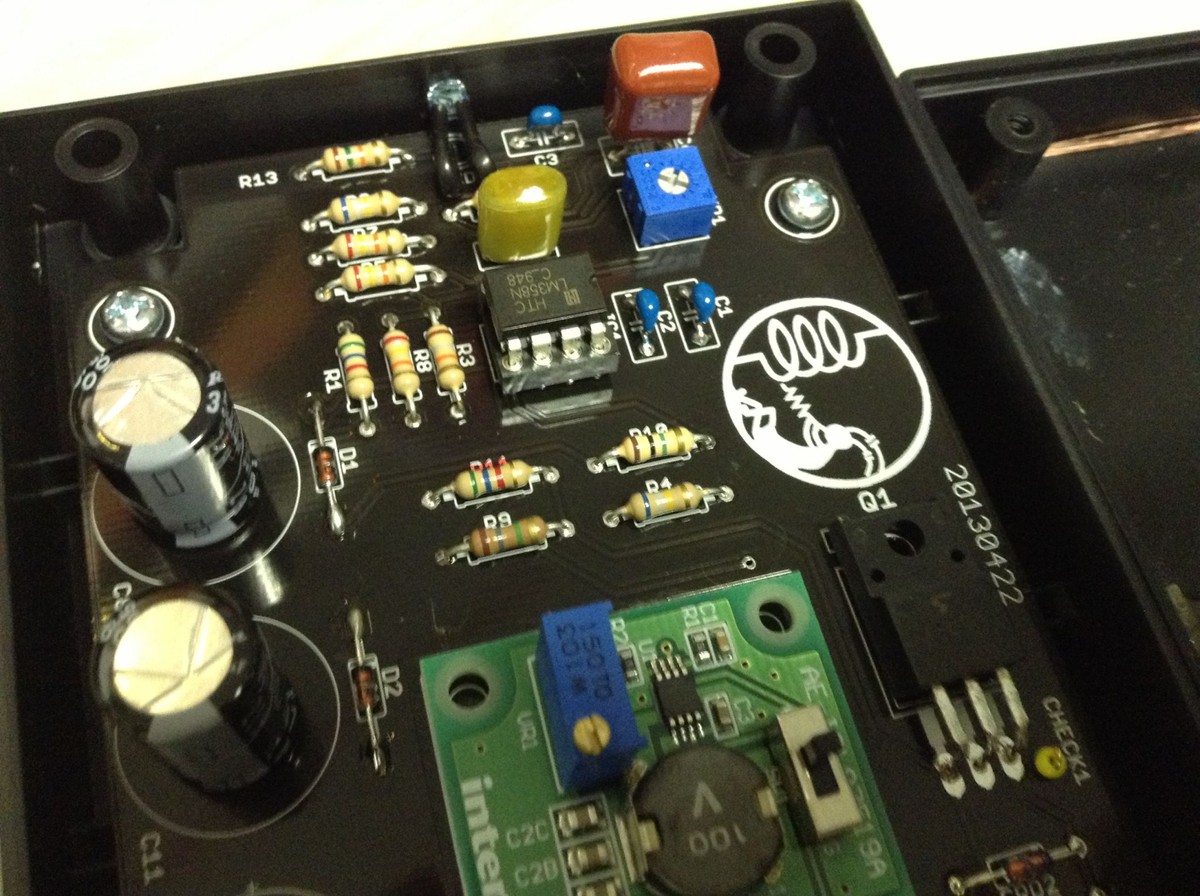 Schumannresonances Device on Strikingly