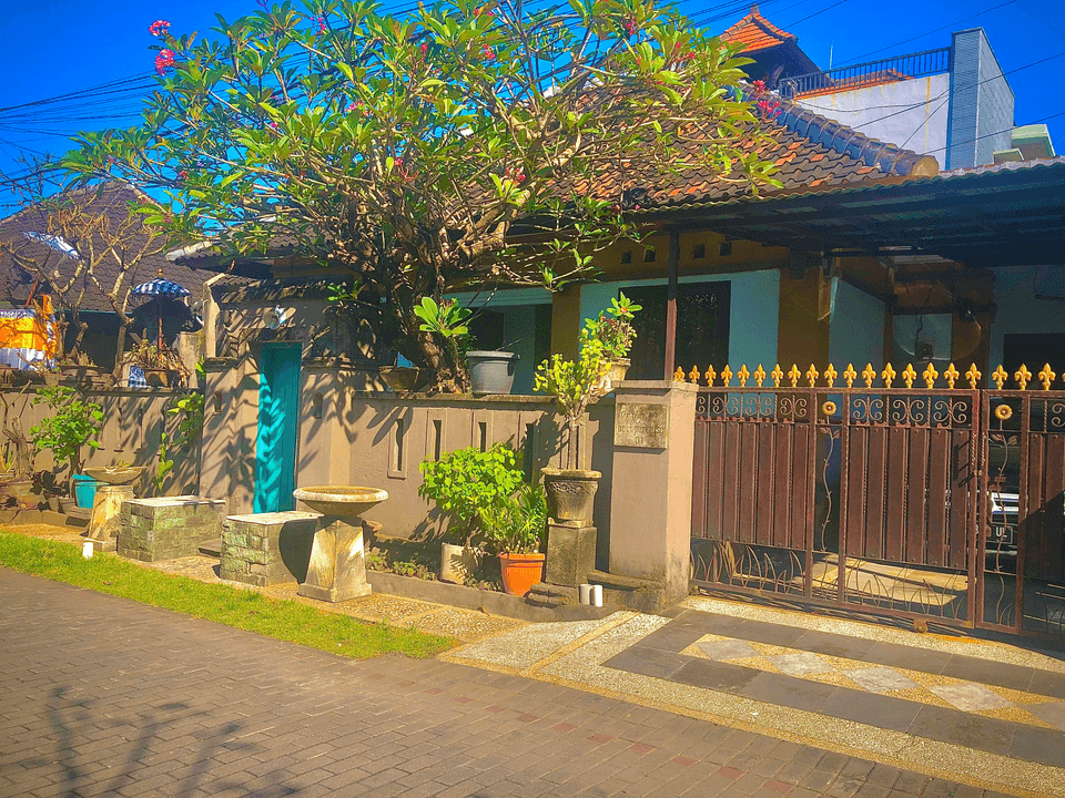 1 500 000 FCFA/month Residence The Gardens, 3 bedrooms 2 bathrooms Projects Available in Brazzaville and Pointe Noire It is a construction and real estate company located in the Republic of Congo specifically in Brazzaville and Pointe Noire