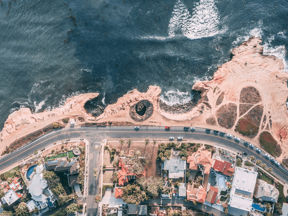 Coastal Mark Consult is an overseas‑marketing consulting firm. It helps local European SMEs build overseas online channels, conducts market research and social‑media operation, focusing on Latin‑American market expansion.