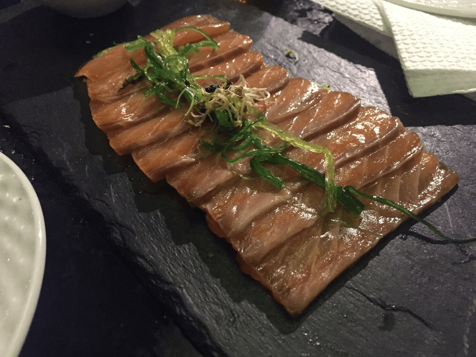 Fresh fish slowly grilled over charcoal, crispy on the outside, fluffy on the inside. The charm of authentic charcoal-grilled fish At "Aburi Sakana-ya", we carefully grill fresh fish over charcoal, providing a fragrant exterior and a fluffy interior flavor. Please enjoy our authentic grilled fish that incorporates seasonal ingredients.