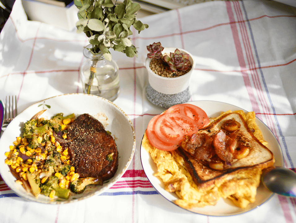 Delicious American cuisine, crafted with passion and quality ingredients. Welcome to Liberty Diner At Liberty Diner, we offer delicious American-style cuisine. You can enjoy classic American menu items such as hamburgers, steak, and french fries. It is also a perfect place for gatherings with family and friends.