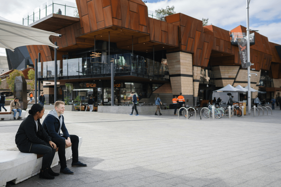 COMPANY PROVIDER OF SERVICES OF DATA OF THE MARKET PRIVATE AND PUBLIC