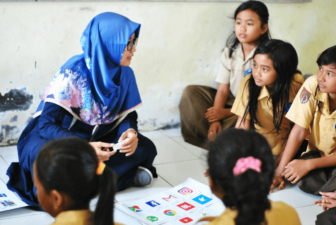 With more than 20 years of tutoring experience, Miss Silvia has developed proprietary teaching methods around one simple belief: every child learns differently—and learning becomes exciting when the right approach makes everything “click.”

Rather than forcing students into a rigid, one-size-fits-all curriculum, Miss Silvia customizes every lesson to the way each child naturally understands, processes, and retains information. She incorporates games, songs, dancing, movement, play, creativity, and hands-on activities to keep students engaged while reinforcing essential skills.

Her goal is to discover what makes learning click for each student. Once that connection is made, difficult concepts become easier to understand, confidence begins to grow, and learning feels less like work and more like discovery.

Miss Silvia’s individualized approach supports students in Spanish, math, and early reading—and has produced remarkable results, including recently teaching a three-year-old to read. For added convenience,