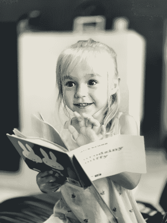 We specialize in therapy and emotional support for preschool-aged children. Our approach is based on understanding their needs and creating a safe environment in which they can develop. Support for Children Our Services - Specialist TUS for preschool children
- Specialist TUS for teenagers
- Specialist TUS for adults
- 5th year student of child and adolescent psychology,
- Postgraduate in psychotraumatology