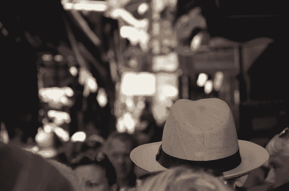 Luxury French hat – artisan quality made in France for Gulf and Japan travelers