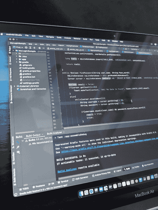 We provide continuous technical support for all customers, ensuring that your applications and websites run smoothly at all times. Whether it is problem solving or function upgrades, we can provide timely service. Continuous technical support Our service app building website building