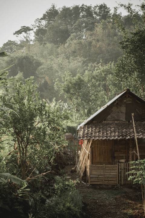 — Li Fang We use RoZen's modular house in the rural accommodation project, the construction process is quick, and customer feedback is very good. Our team has helped numerous clients achieve their green building dreams. Core Business Description: RoZen EcoLiving focuses on the development and construction of movable modular mobile homes, integrating green building materials, aesthetic design and spatial functionality to provide one-stop sustainable space solutions. Our mobile homes are detachable, removable and reusable, and are suitable for various temporary and permanent building needs. ⸻ Main products and application scenarios: 1. Garden House • Private rest space, reading room, small studio • Can be built in residential courtyards, farmland or forests 2. Glamping & B&B modular house • Suitable for campsite operators, rural hostels, and characteristic accommodation development • Quick to build, customizable interior and bathroom systems 3. Mobile office space/showroom • Suitable for startup companies, real estate exhibitions, and construction sites • Supports internal partitions, air conditioning, storage, and video equipment configuration 4. Commercial applications/retail stores/coffee bars • Can be used for pop-up stores, handmade markets, and mobile commercial activities • Easy to move, quick to build, and eye-catching design 5. Security booth/equipment room/logistics modular house • Provide mobile auxiliary buildings for construction sites, communities, schools, factories and other places • Stable, safe and energy-saving structure ⸻ Technical and design features: • Modular design: fast assembly, flexible combination, factory prefabrication • Strong mobility: light structure, crane transportable, easy to reinstall • Environmentally friendly and low-carbon: use of recycled building materials, energy-saving walls, green construction • Diverse appearance styles: customizable design according to environment and purpose • High spatial integration: support bathroom, kitchen, air conditioning, solar energy and other systems ⸻ Applicable objects: • Real estate developers/construction companies • Farm operators/B&B operators • Factory/office space planners • Government agencies/community construction departments • Art/Education/Cultural and Creative Performance Units • Individual users who focus on green living and mobility and flexibility⸻ Service process: 1. Customer demand consultation 2. Modular house design planning 3. Quotation and customization options 4. Factory prefabrication 5. Delivery to the designated location 6. On-site assembly and acceptance 7. After-sales service and maintenance guarantee⸻ Brand mission: We believe that buildings should not be fixed in one place, but should move with people and the times. RoZen EcoLiving is committed to providing highly mobile, low-carbon, aesthetically pleasing and functional architectural options for urban, rural and natural environments.