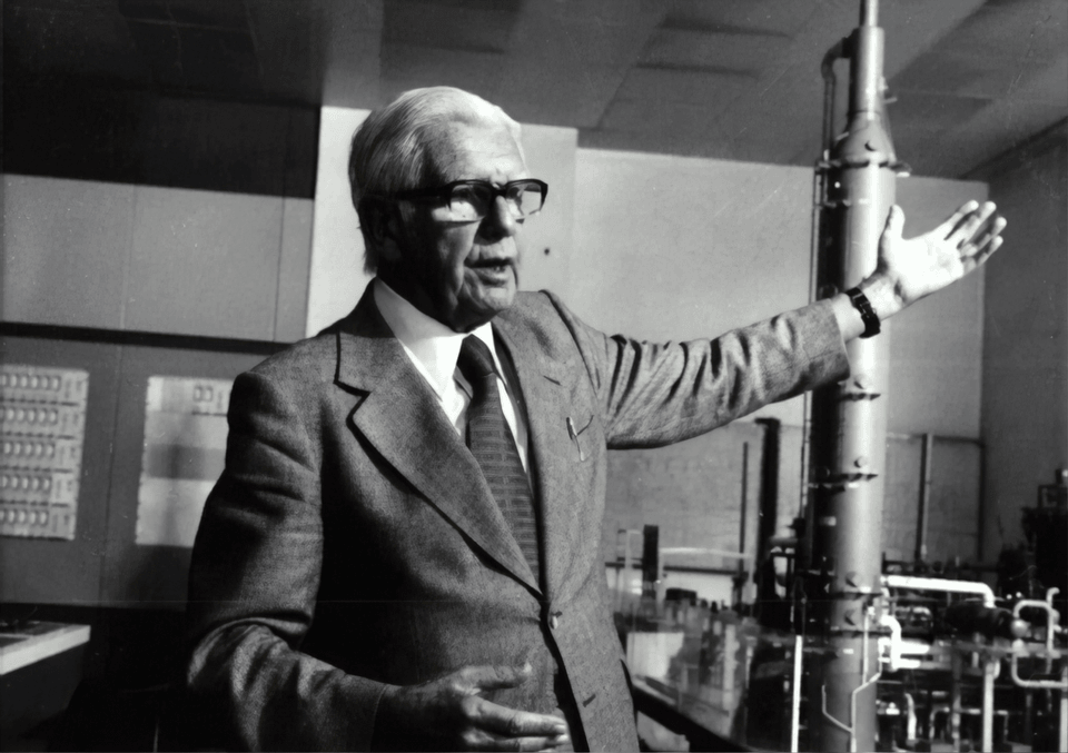 At Chemmlabss, we believe that understanding chemistry starts with hands-on exploration. Our platform provides a variety of experiments and resources designed to foster a deeper appreciation for the chemical sciences. Whether you are a student, educator, or enthusiast, our engaging materials will help you grasp complex concepts in a practical way. Igniting Curiosity in Chemistry chemmlabss is a hub for exploring chemistry concepts through experiments, resources, and interactive learning.