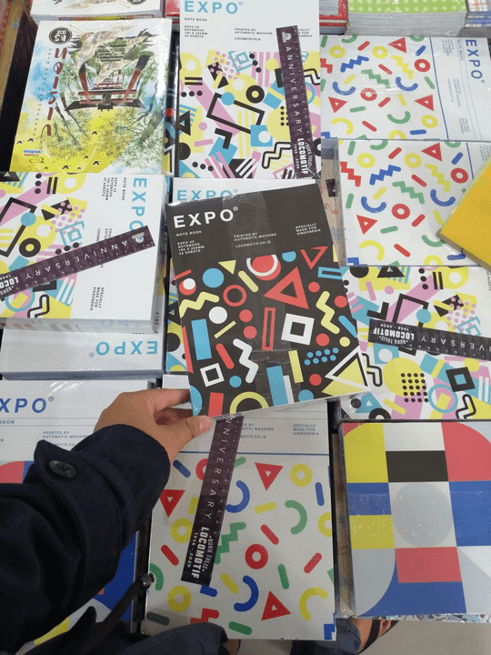 We prioritize sustainability with eco-friendly printing practices that ensure your stories are shared with care for the planet. Eco-Friendly Printing What We Offer Core Concept: Combine the emotional warmth of printed family and community newsletters with the power of AI customization and digital input.


Differentiation:


AI-generated layouts and prompts


Family / community app + print hybrid


home delivery


Eco-friendly printing


Voice & video to text conversion