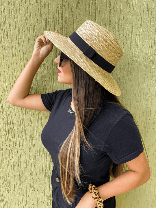 Chic French straw hat – handcrafted in France for Gulf style and Japanese summer fashion