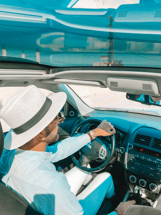 We provide students with systematic basic driving training, help you master the basic skills of safe driving, lay a solid foundation for driving. Through the guidance of professional coaches, let you confidently face road challenges. Basic driving course Our services drive school