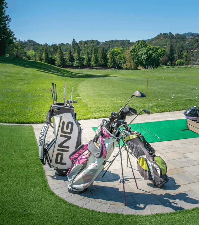 Provide high-quality courtyard greens and golf equipment, meet your leisure entertainment needs. Whether it is practice greens or professional accessories, we can provide you with quality options. Professional golf products Function Introduction Professional sales courtyard green golf products B2C retail independent station