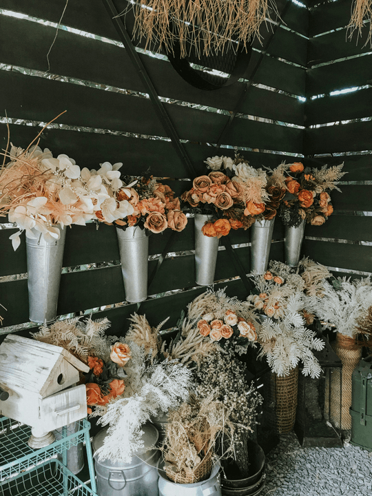 We offer a service of delivery fast and reliable for your flowers and plants green, in order to beautify your space or to bring joy to your loved ones. Delivery of Flowers Our Mission Delivery of flowers and green plants, wedding decorations, and brand events. Flower and green plant delivery, wedding decorations, and brand events. Fresh flowers and green plant delivery, wedding decorations, and brand activities.