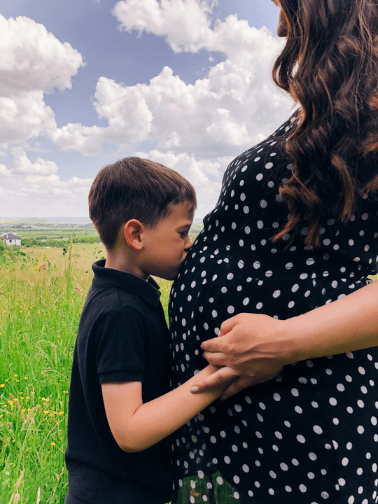 We provide specialized psychological support programs for mothers to help them cope with daily challenges. Through workshops and support groups, mothers can share their experiences and receive advice from specialists. psychological support What we offer to mothers Help for mothers