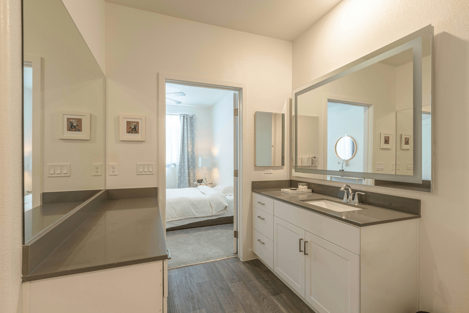 handyman bathroom remodel