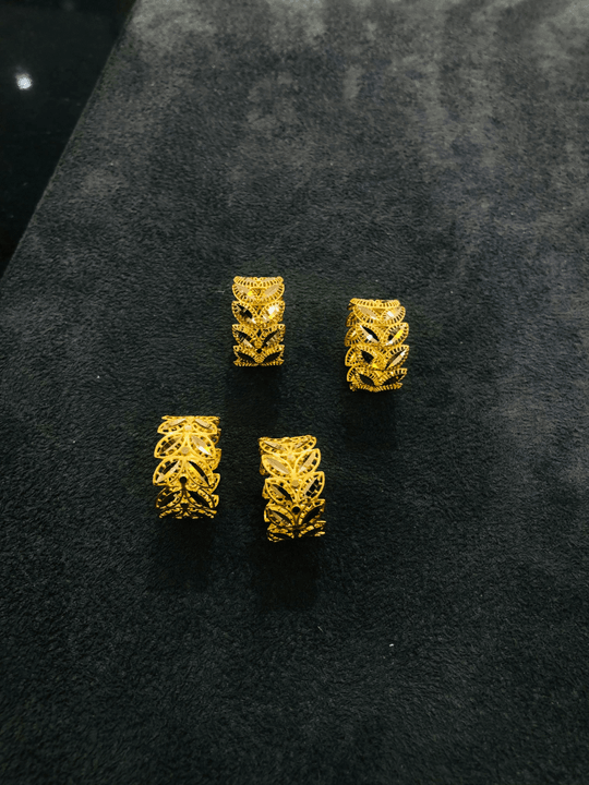 Golden Glory Jewelry is committed to creating unique and exquisite jewelry designs, combining traditional craftsmanship with modern aesthetics, to meet the personalized needs of global customers. Our design team continuously innovates to ensure that each piece has unique artistic value and investment potential. unique design What are we doing Golden Radiance Jewelry Group is committed to becoming a global leading luxury jewelry brand and financial technology innovation company. We provide unique jewelry investment experiences for global customers by combining gold jewelry with blockchain technology and digital assets. Golden Radiance Jewelry not only focuses on jewelry design and customization services but also promotes the digital and modern transformation of the jewelry industry by launching innovative financial products such as gold stablecoins and NFT jewelry.