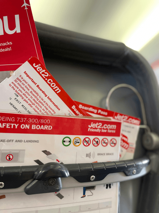 We provide convenient booking services for airline tickets from major airlines around the world, ensuring you save time and worry during your travels. air ticket booking The services we provide travel ticket cruise hotel sales