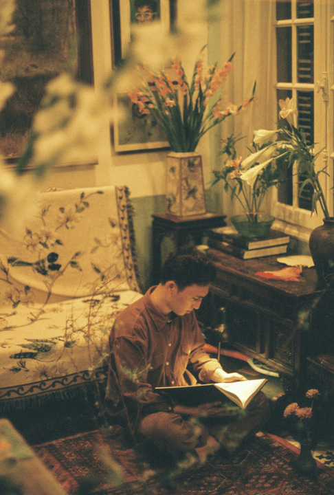 — Li Hua As a literature enthusiast, the original works of Gonglu Moji resonate with my soul and are full of emotion. Our work has won the love and praise of over 1000 readers. Divide "poetry expresses ambition", "books disperse thoughts", "songs release emotions" three areas of original works collection.