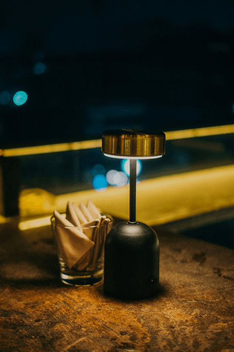  — Emily Davis “The customer service was exceptional, and my table lamp exceeded my expectations in quality and design.” Our lighting solutions have brightened homes for over 1,000 satisfied customers 我们是一家设计、研发、生产销售灯具的厂家，现在需要搭建一个以吊灯、壁灯、台灯、落地灯的DTC独立站，请帮我搭建一个温馨简约风格的电商网站。