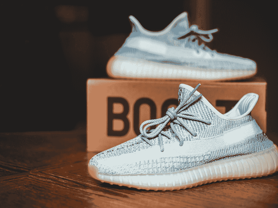 Yeezy Boost 350 V2