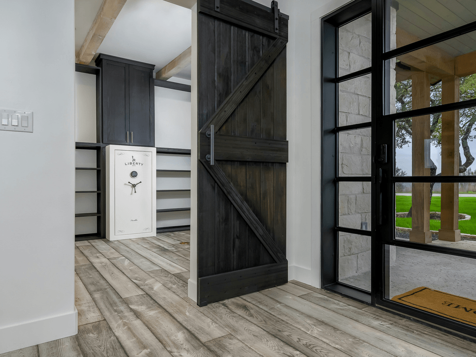 門片門框、簡易式拉門、SPC木地板施作