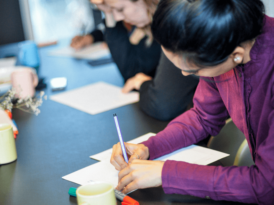 ورش عمل مخصصة للمؤسسات