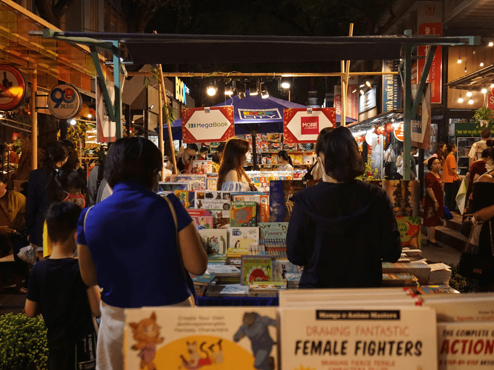 戴季高新书签售会