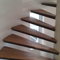 escalier sur mesure - rénovation - bois - menuiserie
