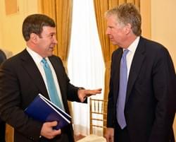 Mark Simone and District Attorney Cy Vance